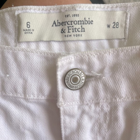 Abercrombie & Fitch Shorts - Picture 3 of 4